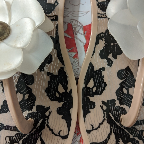 Sandals - Picture 8 of 11